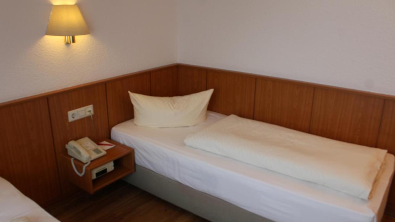 Hotel Weisser Schwan Erfurt Exterior photo