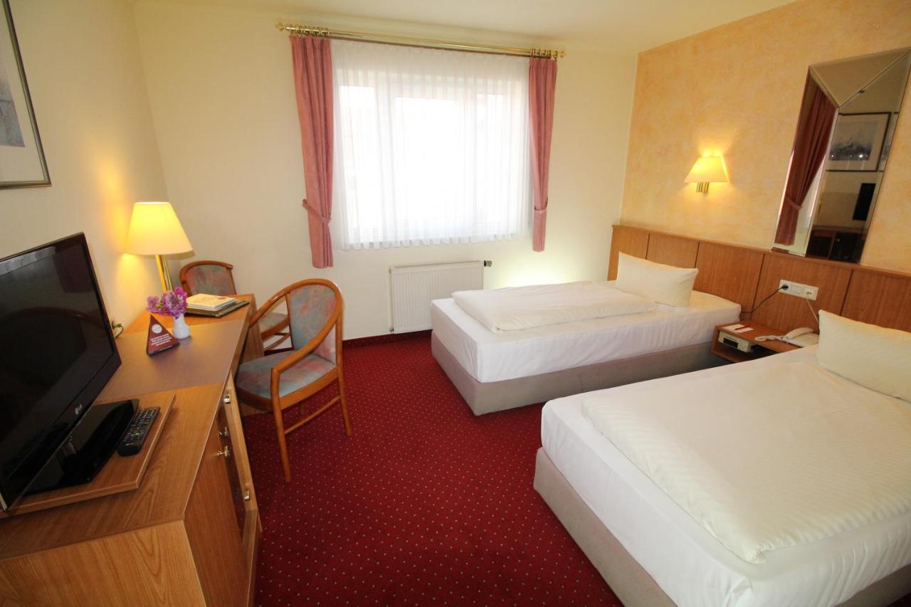 Hotel Weisser Schwan Erfurt Exterior photo